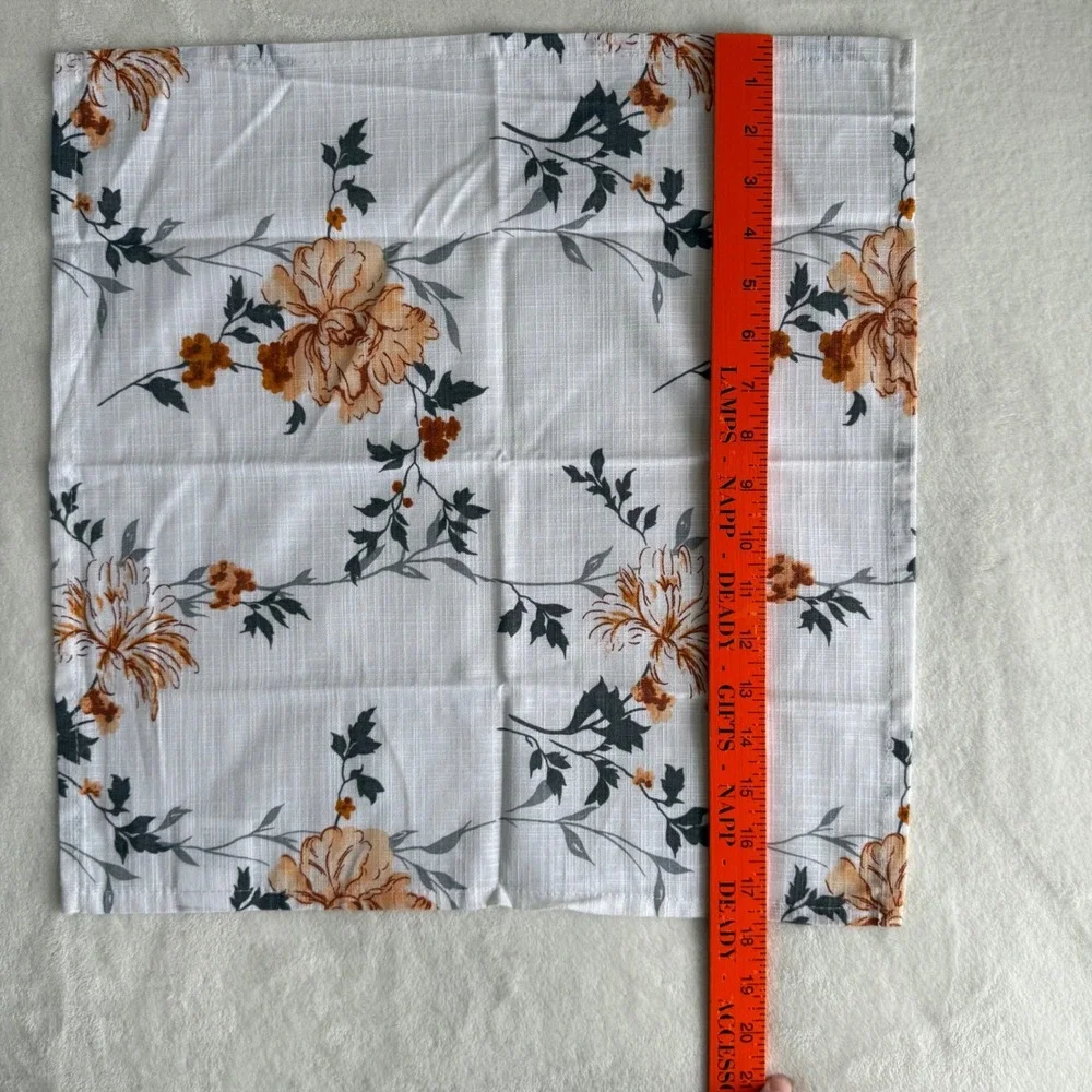 NWOT Ruvanti Set Of‎ Four Floral Cloth Napkins 100%Cotton 17x17